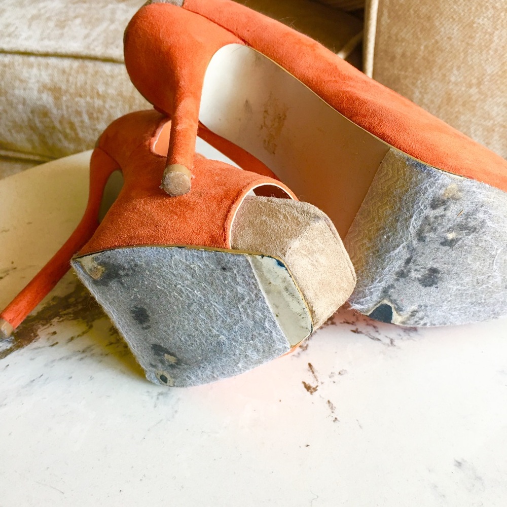 BOGO FREE CLOSET CLEAN OUT - Picture 4 of 8